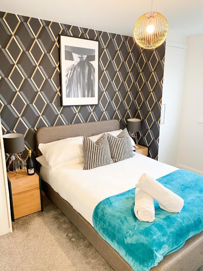 Tudors Esuites 3 Bed House Garden & Netflix Birmingham Eksteriør billede