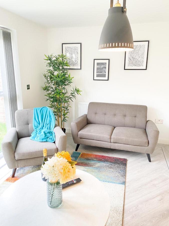 Tudors Esuites 3 Bed House Garden & Netflix Birmingham Eksteriør billede