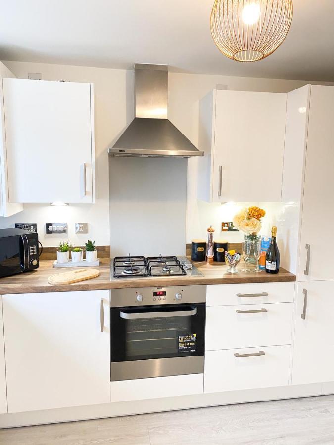 Tudors Esuites 3 Bed House Garden & Netflix Birmingham Eksteriør billede