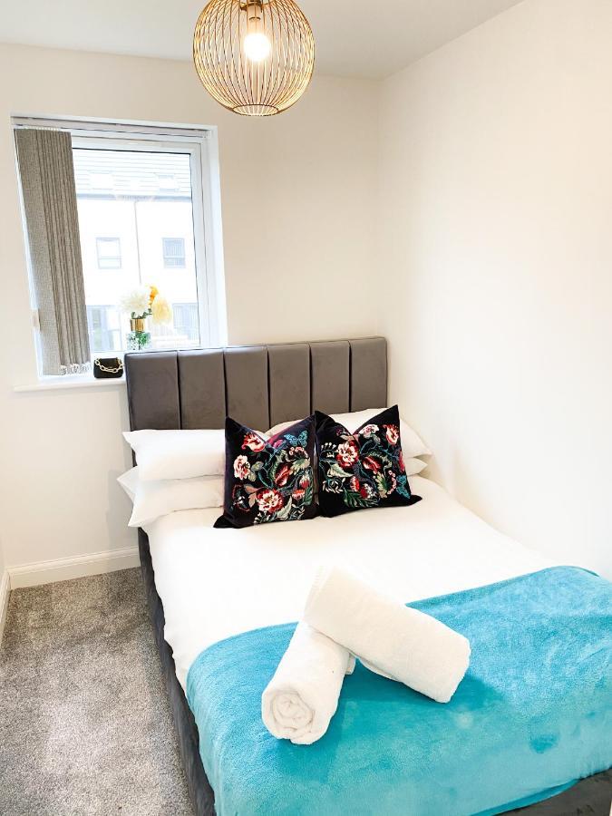 Tudors Esuites 3 Bed House Garden & Netflix Birmingham Eksteriør billede
